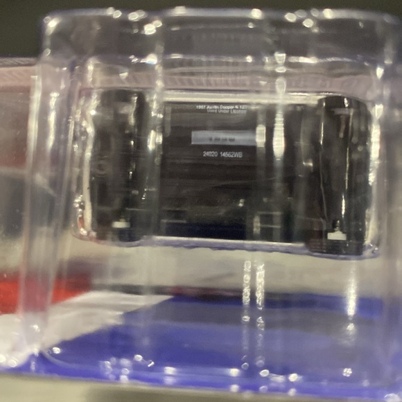 GreenLight | The Italian Job: 1967 Austin Mini Cooper S 1275 MKI - Die-Cast Car - Picture 9 of 10